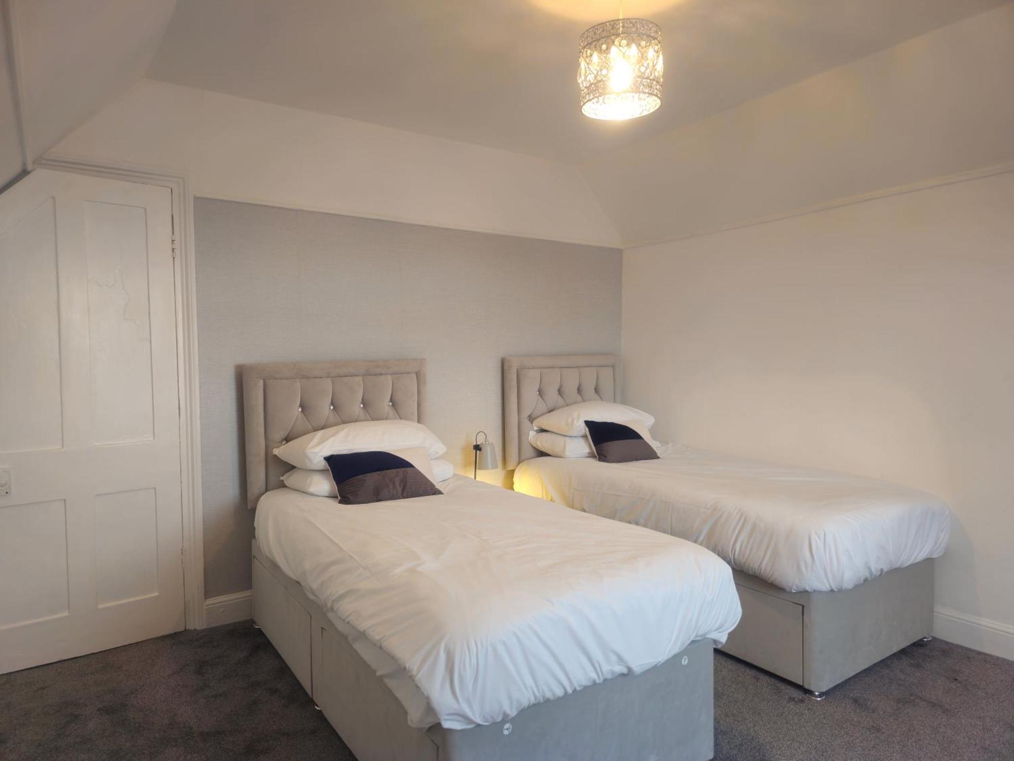 Exquisite 10 Bed Villa Hot Tub And Games Room Barnstaple Kültér fotó