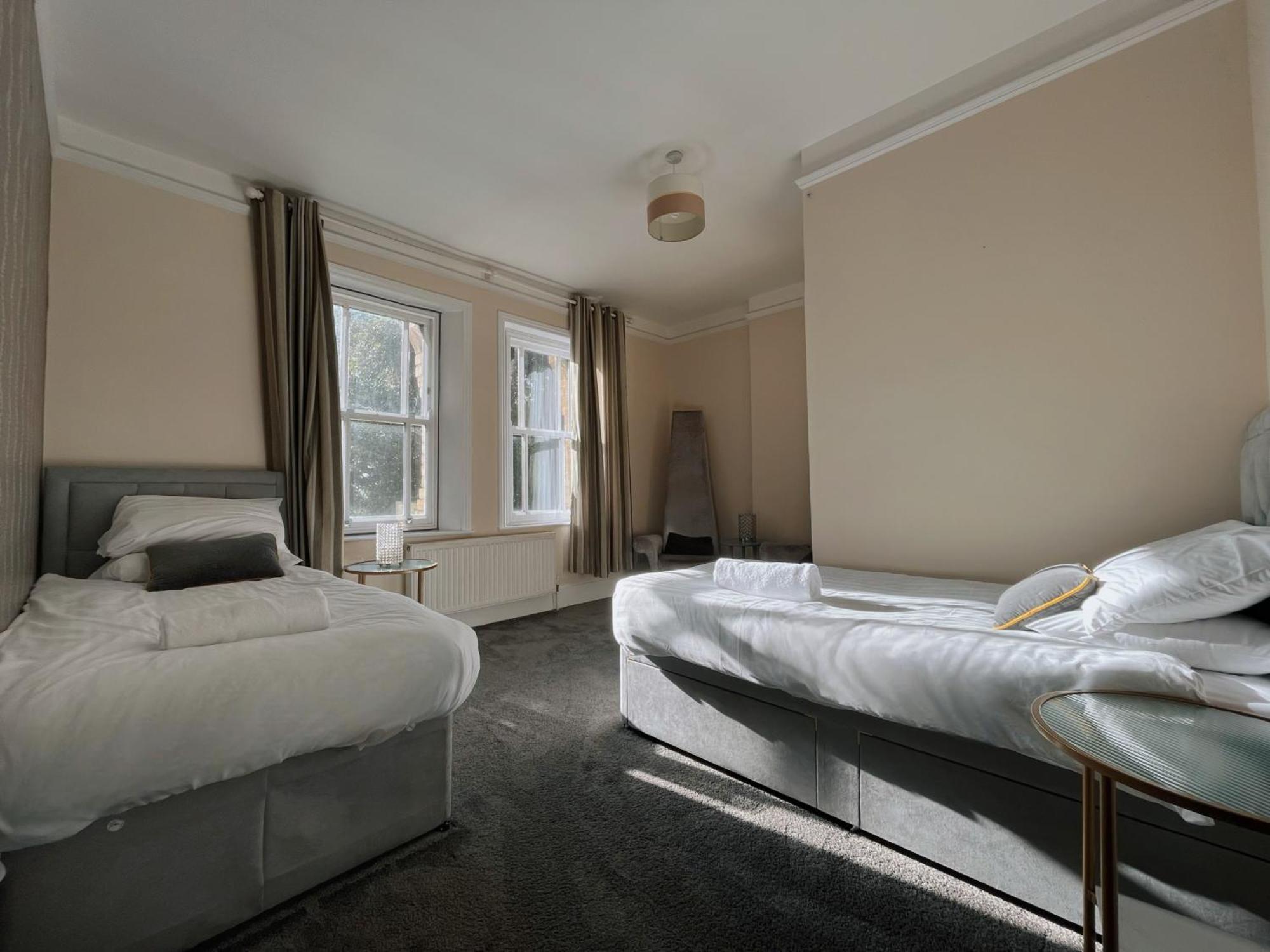 Exquisite 10 Bed Villa Hot Tub And Games Room Barnstaple Kültér fotó
